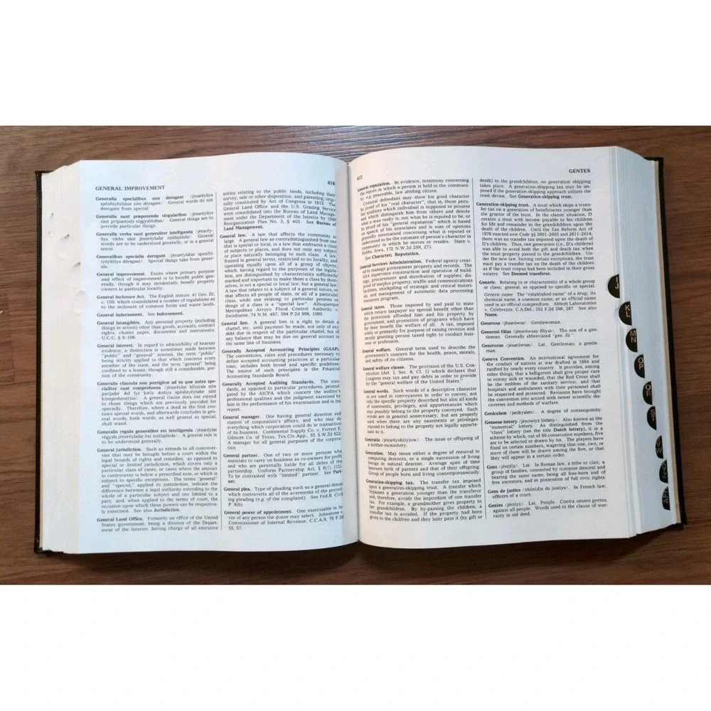 Black's Law Dictionary Special Deluxe Fifth Edition Legal Book Padded 1979/1981